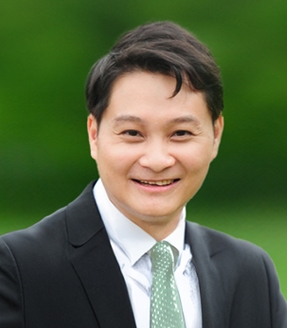 Dr Christopher Ng